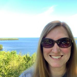 Meet your Posher, Alicia